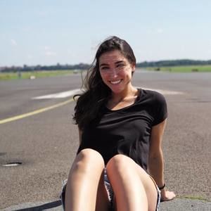 Meet your Posher, Danielle